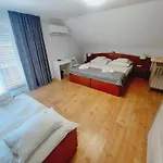 Prázdninový dům Gabi Nyaralo *