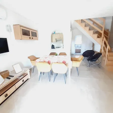 Dom wakacyjny Gabi Nyaralo Balatonfenyves