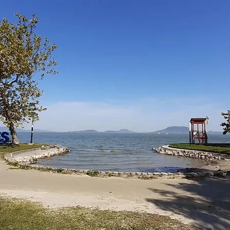 Gabi Nyaralo Dom wakacyjny Balatonfenyves